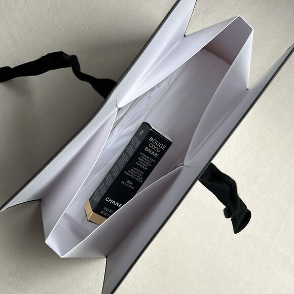 CHANEL Rouge Coco Baume Fall For Me Timted Lip balm - Picture 12 of 12